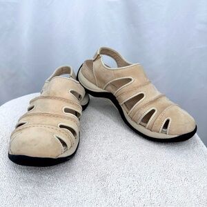 Clarks Springers Womens Leather Sandals 8M Cream Light Tan Elastic Back Strap